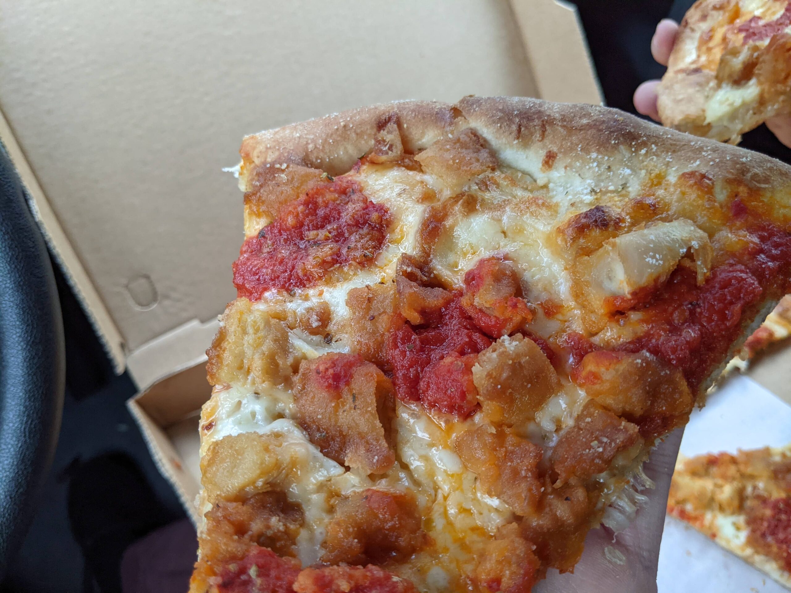 17-anthonys-pizza-levittown-large-chicken-parm-pizza-slice