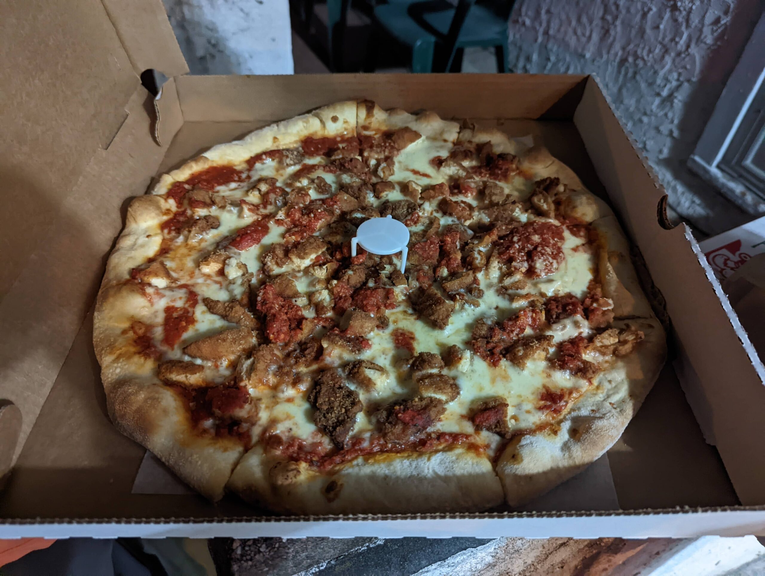 1-benis-pizza-large-chicken-parm-pizza