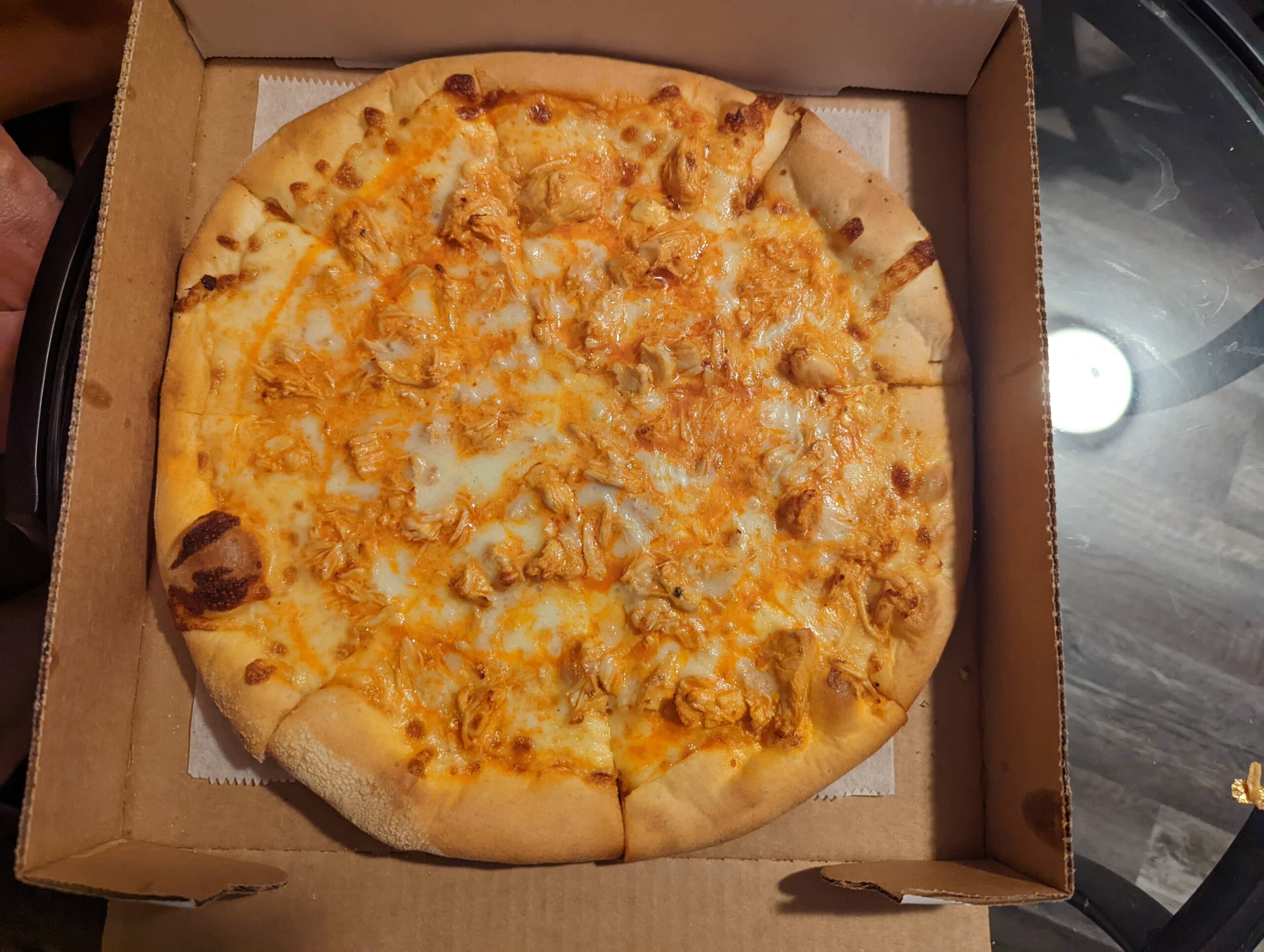 6-benis-pizza-small-buffalo-chicken-pizza