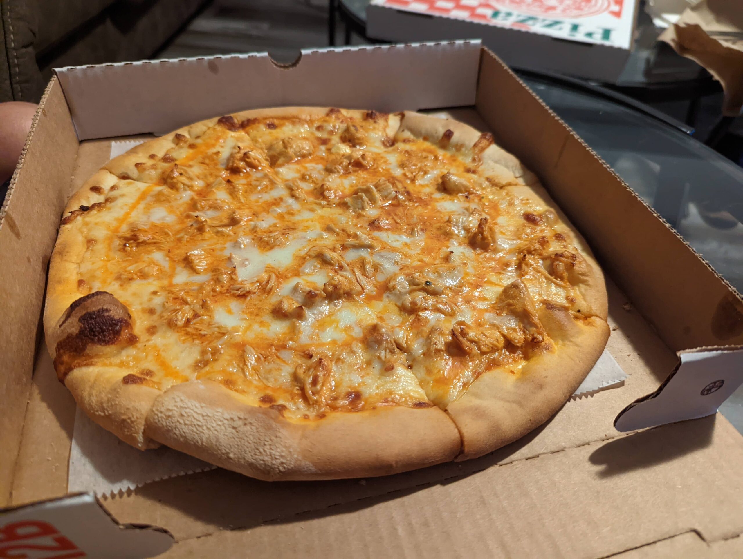 7-benis-pizza-small-buffalo-chicken-pizza